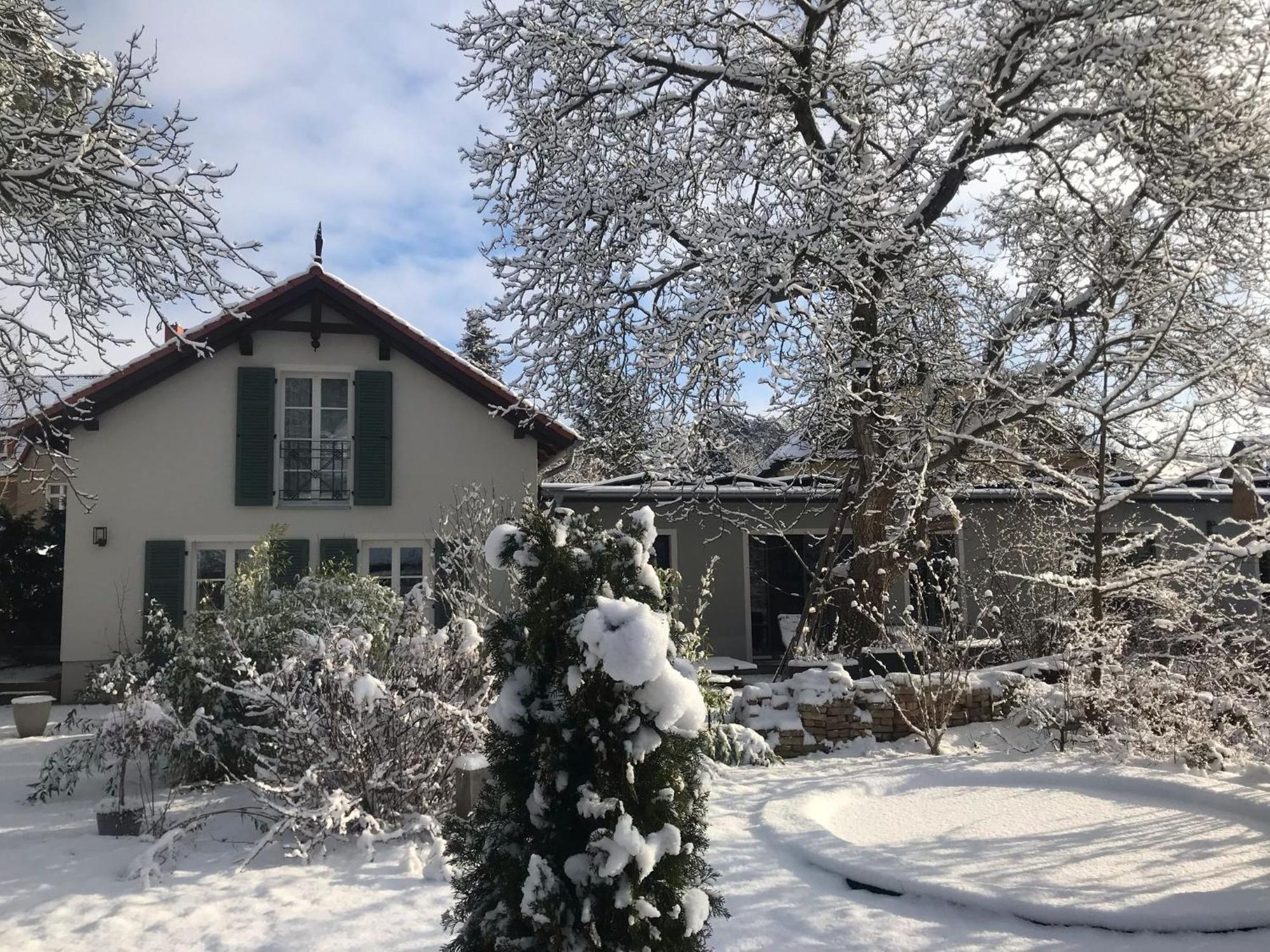 Holiday home Landhaustraum - Kutscherhaus Unter Walnussbaeumen Bergholz-Rehbrucke